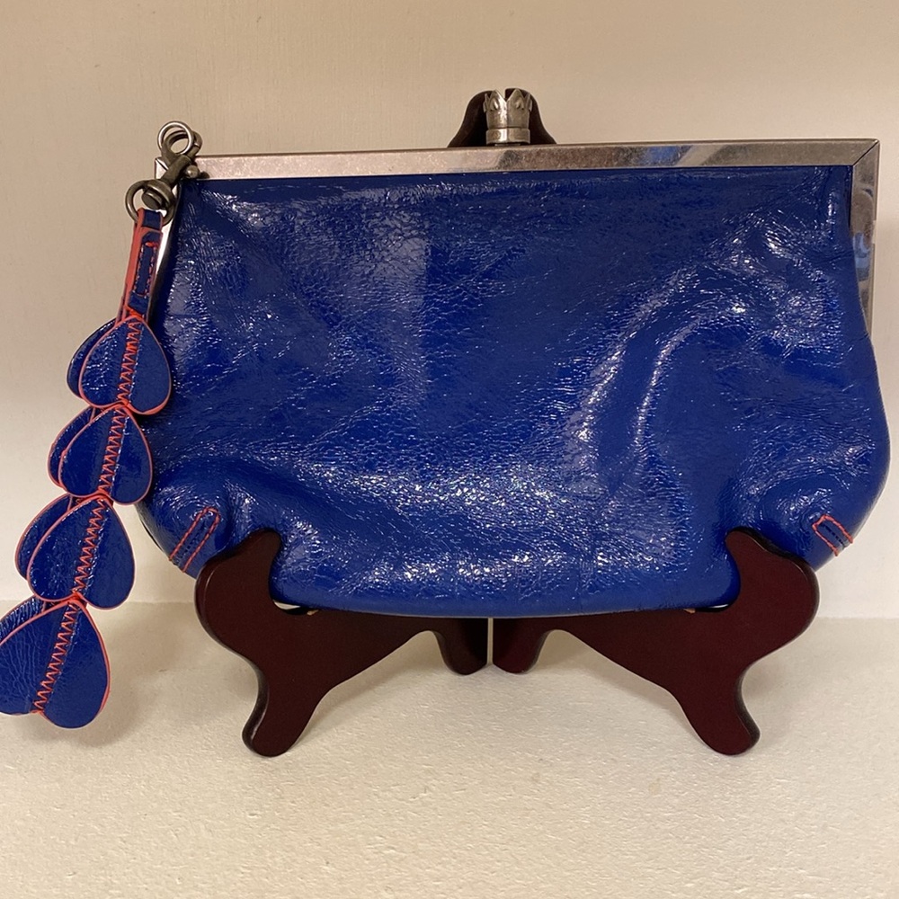 Princess by Vera Wang wristlet - Picture 2 of 6